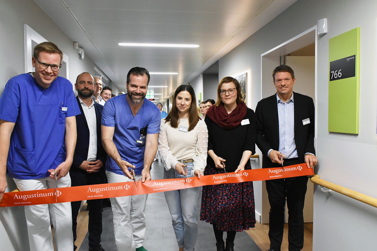 Augustinum Klinik Wahlleistungsstation Mitarbeiter*innen der Augustinum Klinik bei der Wiedereröffnung der Wahlleistungsstation