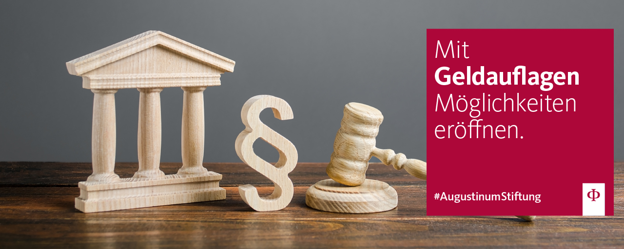 Geldauflagen Juristische Symbole aus Holz