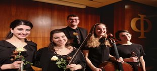 Studierende im Festsaal