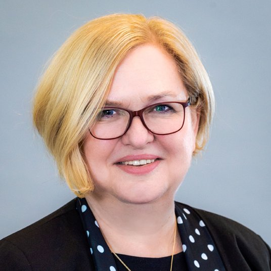 Birgit Oellrich, Direktorin Portraitaufnahme der Direktorin Birgit Oellrich
