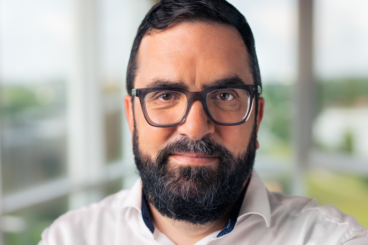 Wir als Arbeitgeber Porträtaufnahme von Dr. Oliver Bürg