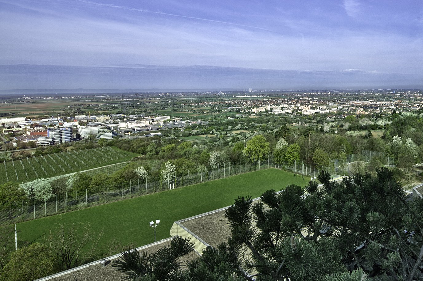 Vom Augustinum Heidelberg bietet sich an klaren Tagen ein überwältigender Fernblick. Vom Augustinum Heidelberg bietet sich an klaren Tagen ein überwältigender Fernblick.