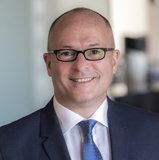 Uwe Hinze, Direktor Uwe Hinze, Direktor