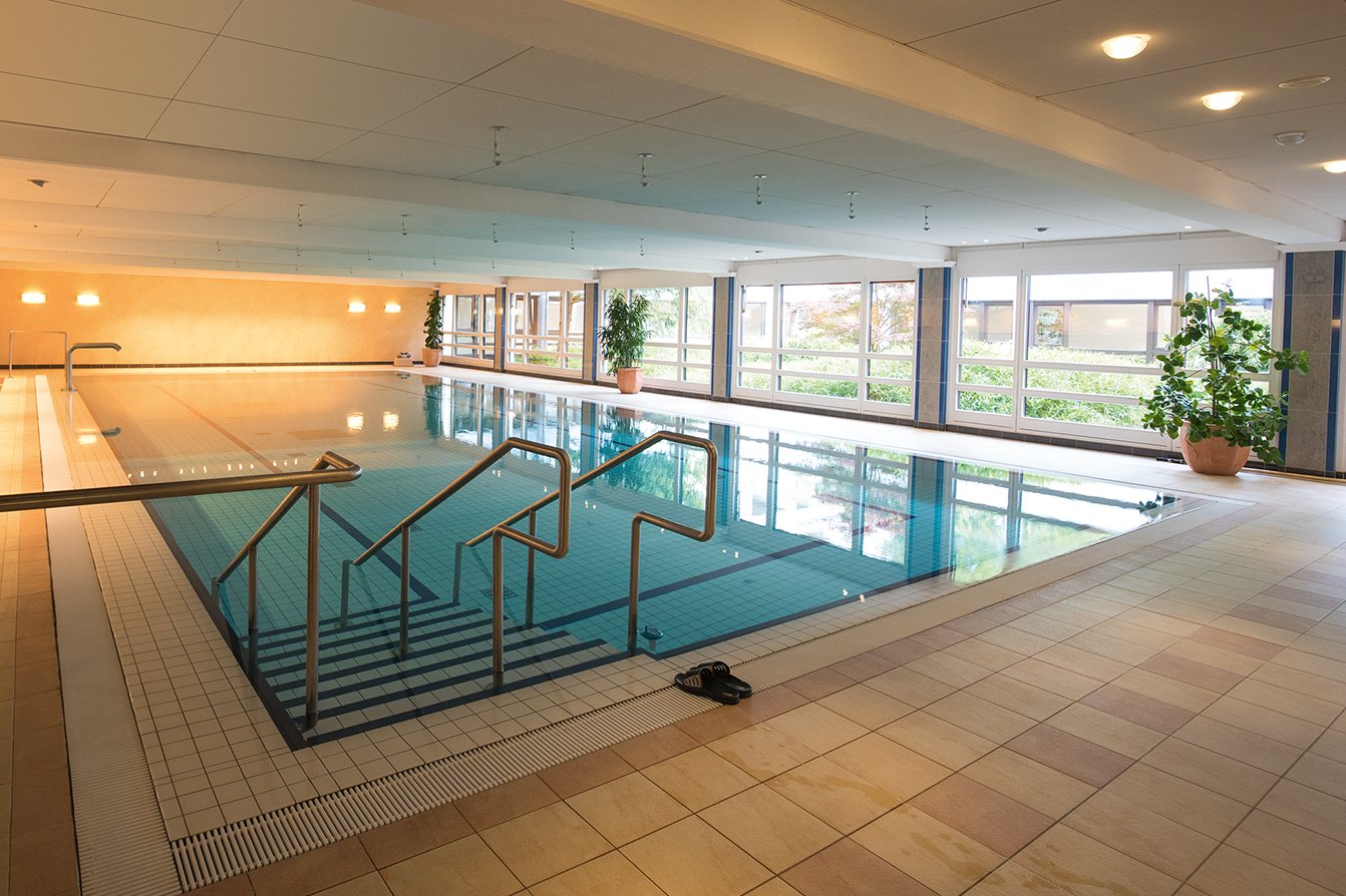 Sport und Wellness im hauseigenen Schwimmbad. Sport und Wellness im hauseigenen Schwimmbad.