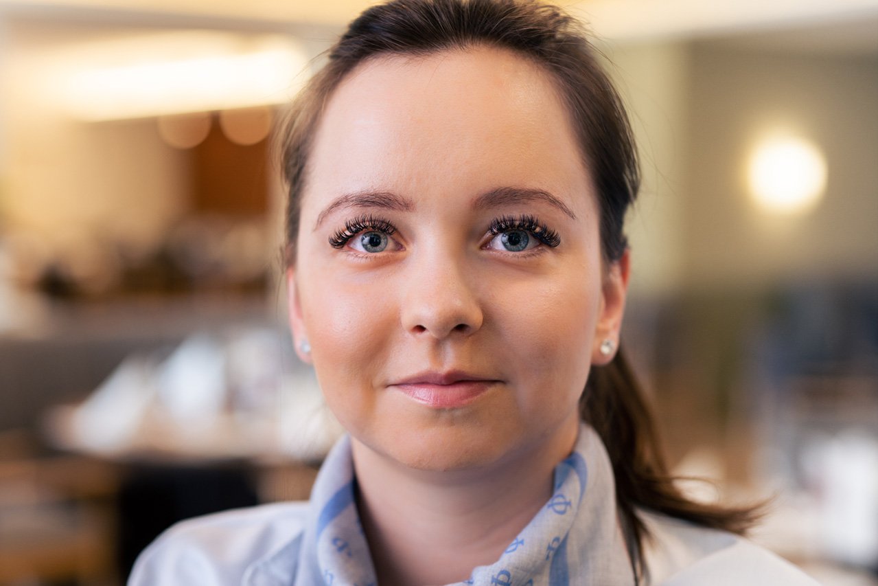 Unsere Arbeitswelten Porträtaufnahme einer Mitarbeiterin des Augustinum