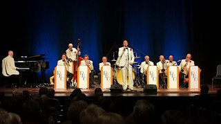 „Puttin‘ on the Ritz“ „Puttin‘ on the Ritz“