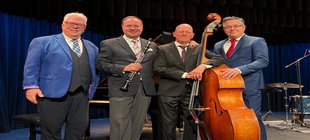Bernhard Ullrich Swing Quartett Vier Musiker mit Instrumenten