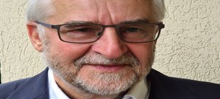Vortrag des Philosophieprofessors Dr. Hans-Joachim Pieper Porträt des Referenten