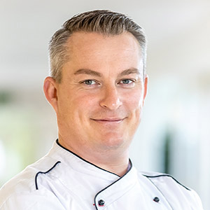Philipp Karrasch, Betriebsleiter Gastronomie Porträtaufnahme von Philipp Karrasch, Betriebsleiter Gastronomie