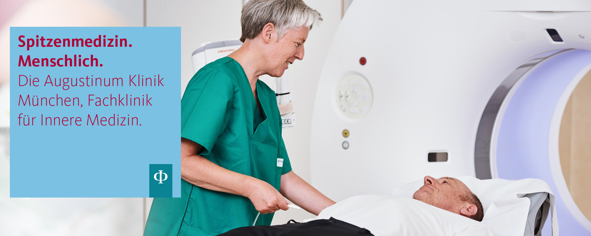 Augustinum Klinik - Die Klinik Pflegerin steht neben einem liegenden Patienten, der in einen Computertomographen geschoben wird