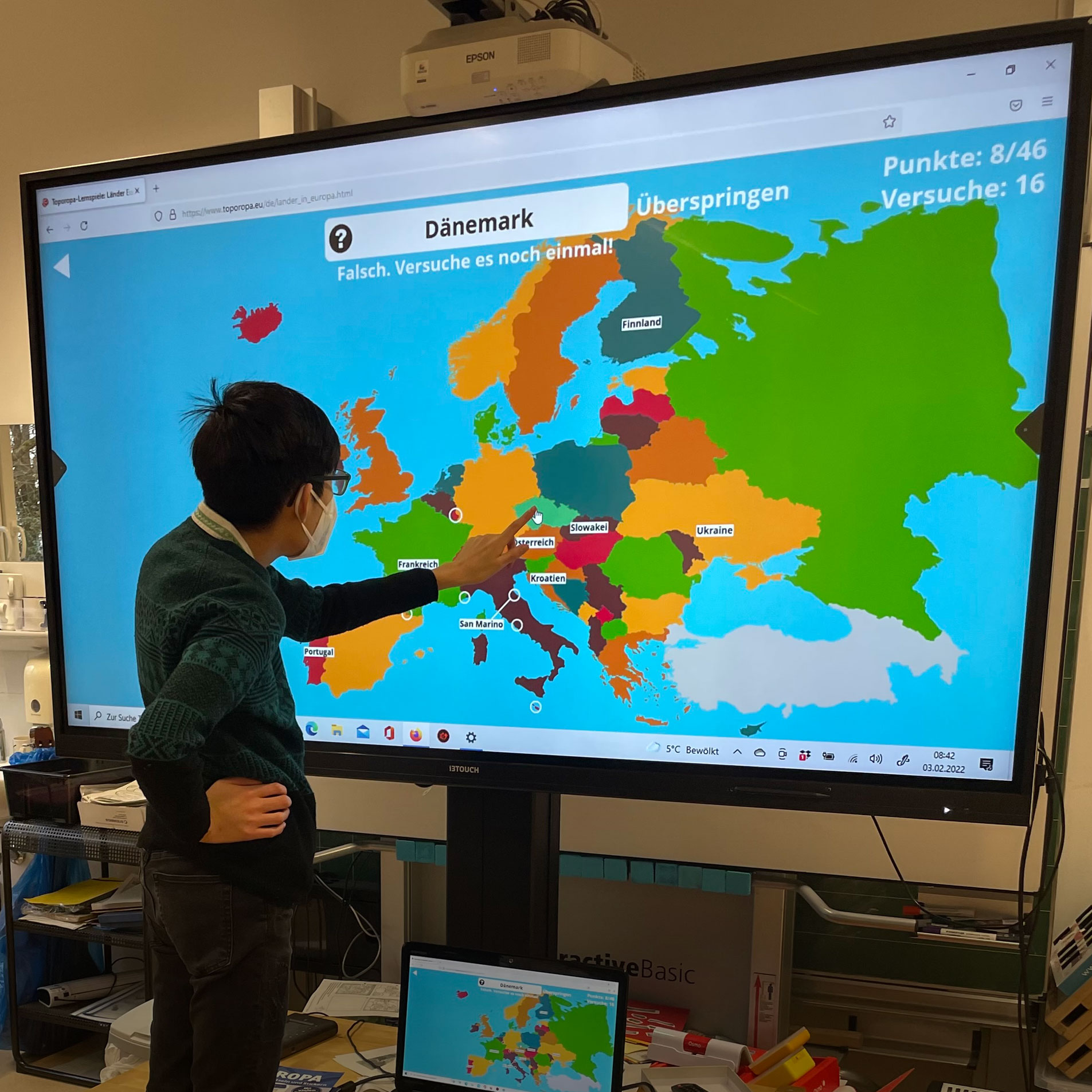 Digitale Tafel Die digitale Tafel wird im Unterricht der Otto-Steiner-Schule eingesetzt