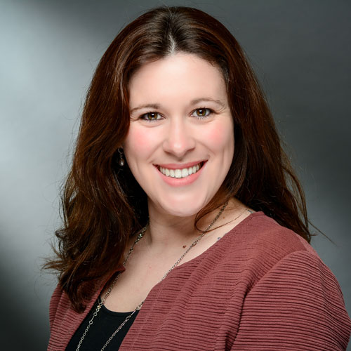 Patricia Möller Patricia Möller Pädagogische Leitung der Wohngruppen des Augustinum Studienheim