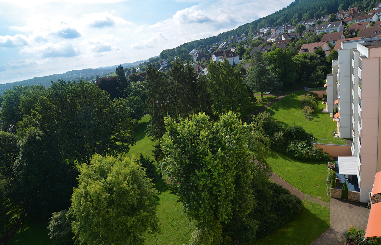 Von der Dachterrasse und dem Panoramacafé genießt man einen tollen Ausblick über die Stadt und die angrenzende Waldlandschaft. Von der Dachterrasse und dem Panoramacafé genießt man einen tollen Ausblick über die Stadt und die angrenzende Waldlandschaft.