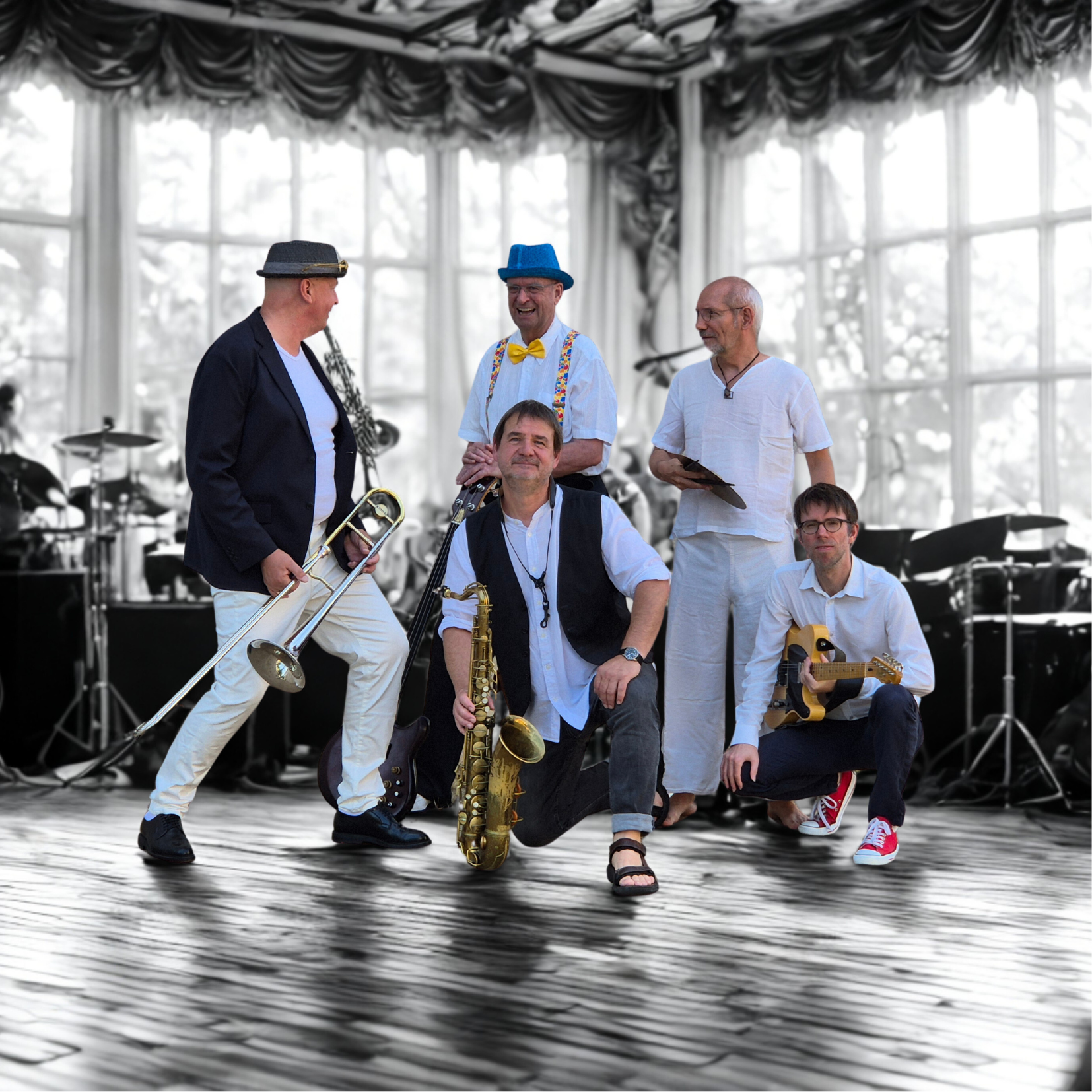 Fünf Musiker mit Instrumenten Fünf Musiker mit Instrumenten