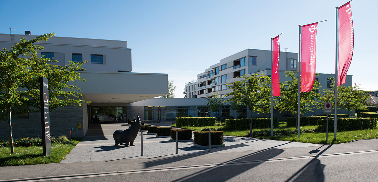 Augustinum Seniorenresidenz Meersburg Lage Slider Der Weg zum Eingang des Augustinum Meersburg