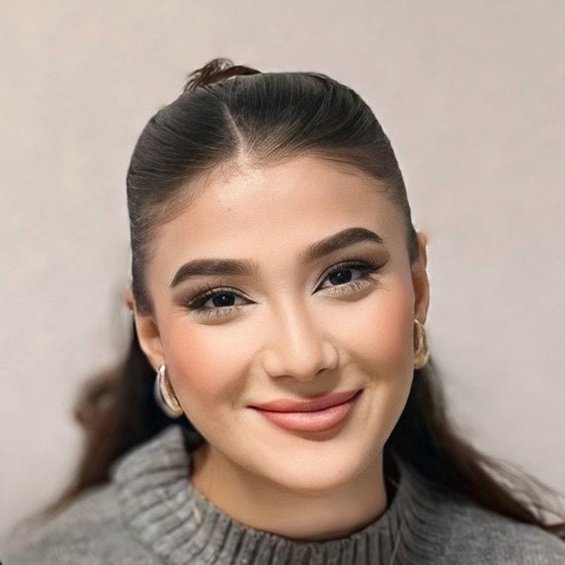 Narges, Klassensprecherin der GPA04 Narges, Klassensprecherin der GPA04