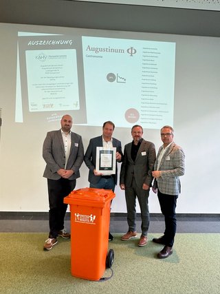 Abfall-Auszeichnung: Augustinum spart 108 Tonnen Lebensmittel-Müll Abfall-Auszeichnung: Augustinum spart 108 Tonnen Lebensmittel-Müll