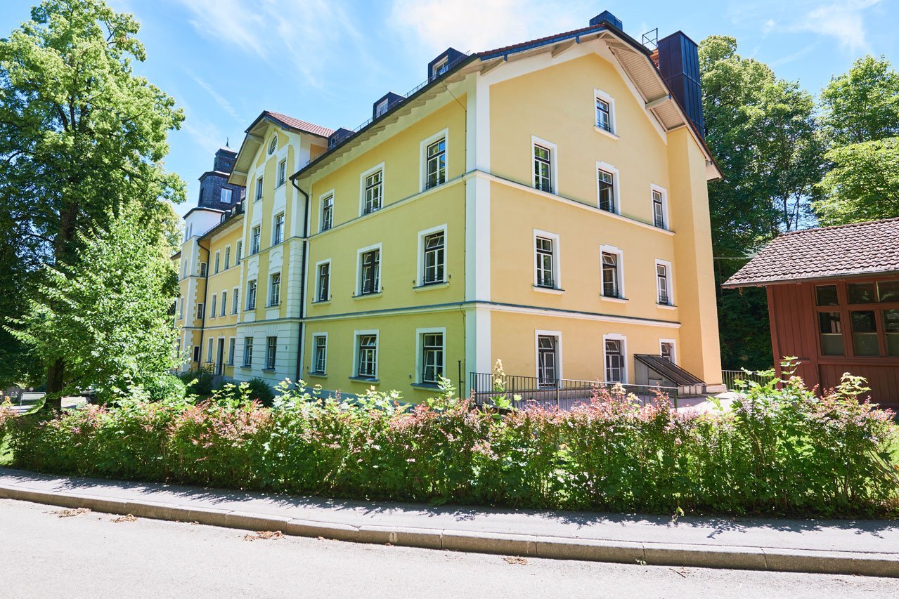 Landschulheim Elkofen Hauptgebäude Landschulheim Elkofen Hauptgebäude