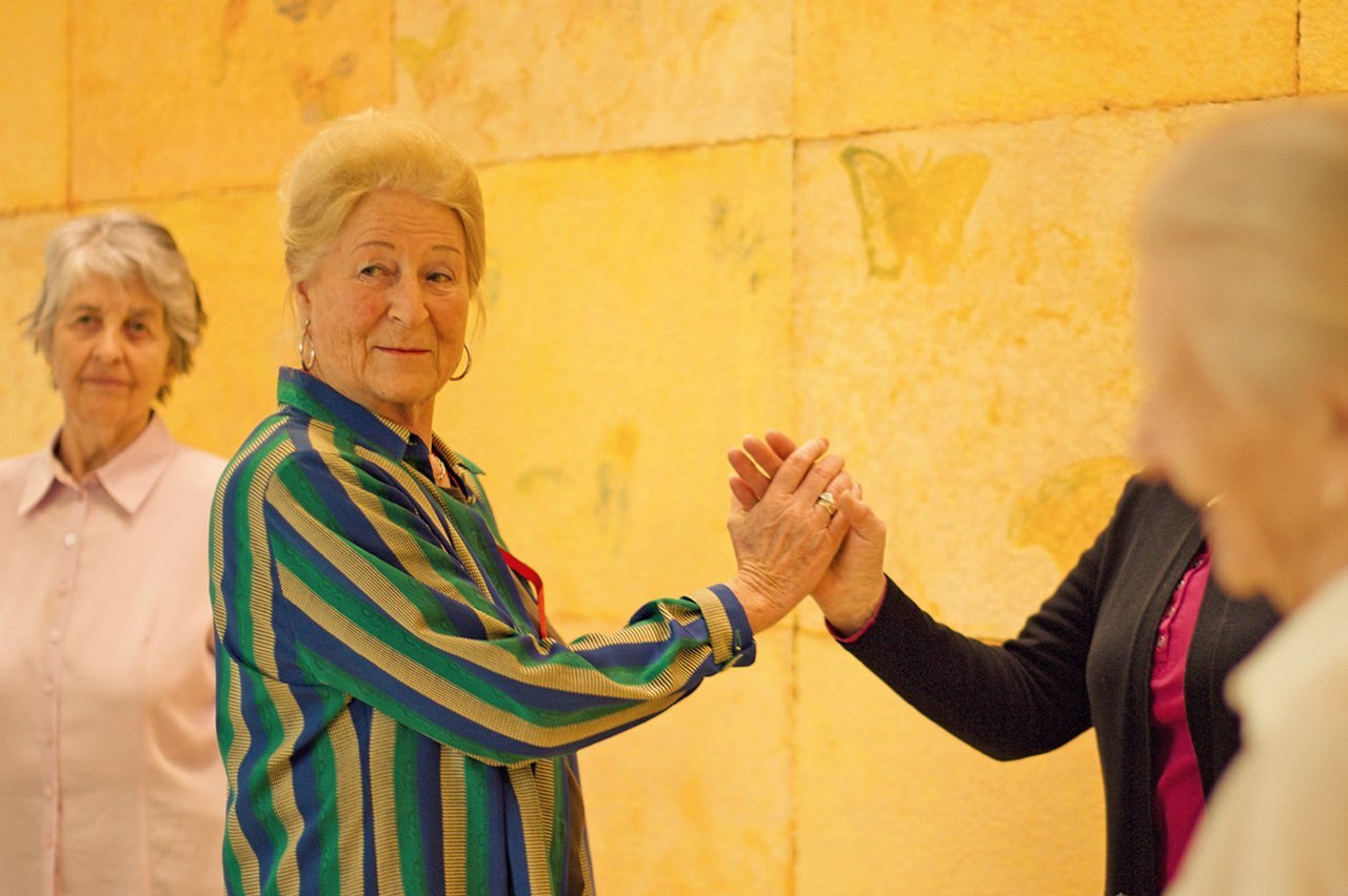 Augustinum Seniorenresidenzen Tanztreff Senior*innen tanzen