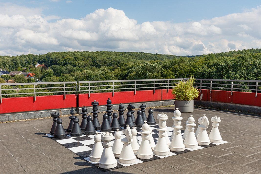 Auf der Dachterrasse können Sie Schach spielen oder einfach nur das Panorama genießen. Auf der Dachterrasse können Sie Schach spielen oder einfach nur das Panorama genießen.