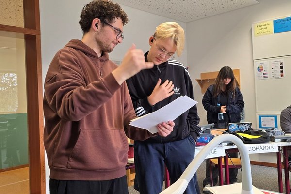 Gebärdensprache Kurs für Hörende in Realschule