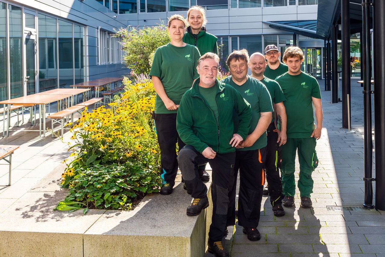 Garten- und Landschaftsbau Team Klient*innen des Garten- und Landschaftsbau Teams der Augustinum Gärtnerei Hollern