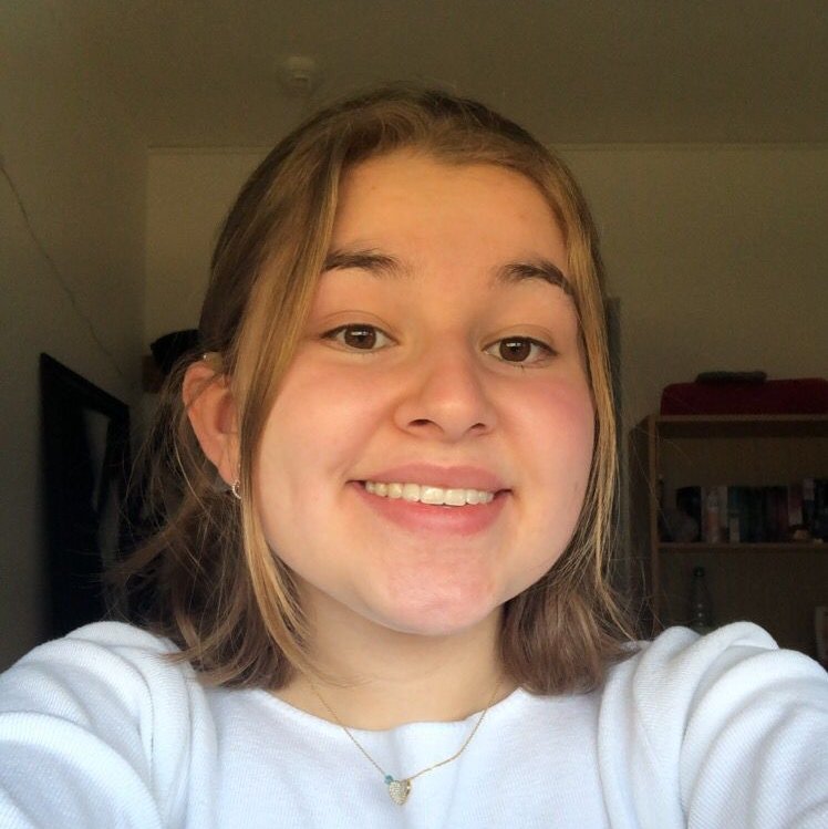 Schülerin des Augustinum Studienheim Schülerin des Augustinum Studienheim