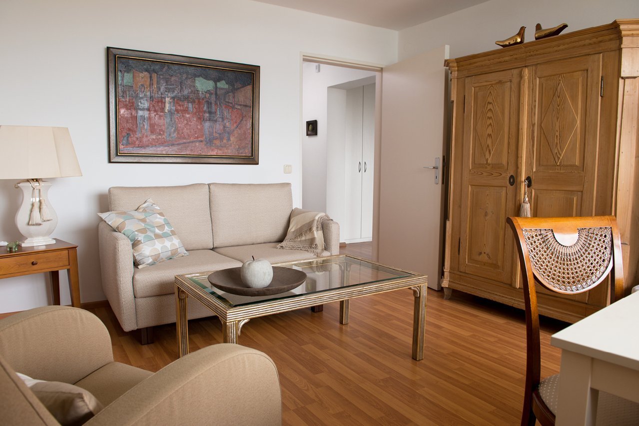 Augustinum Berchtesgadener Land Wohnung Der Wohnbereich einer Wohnung des Augustinum Berchtesgadener Land