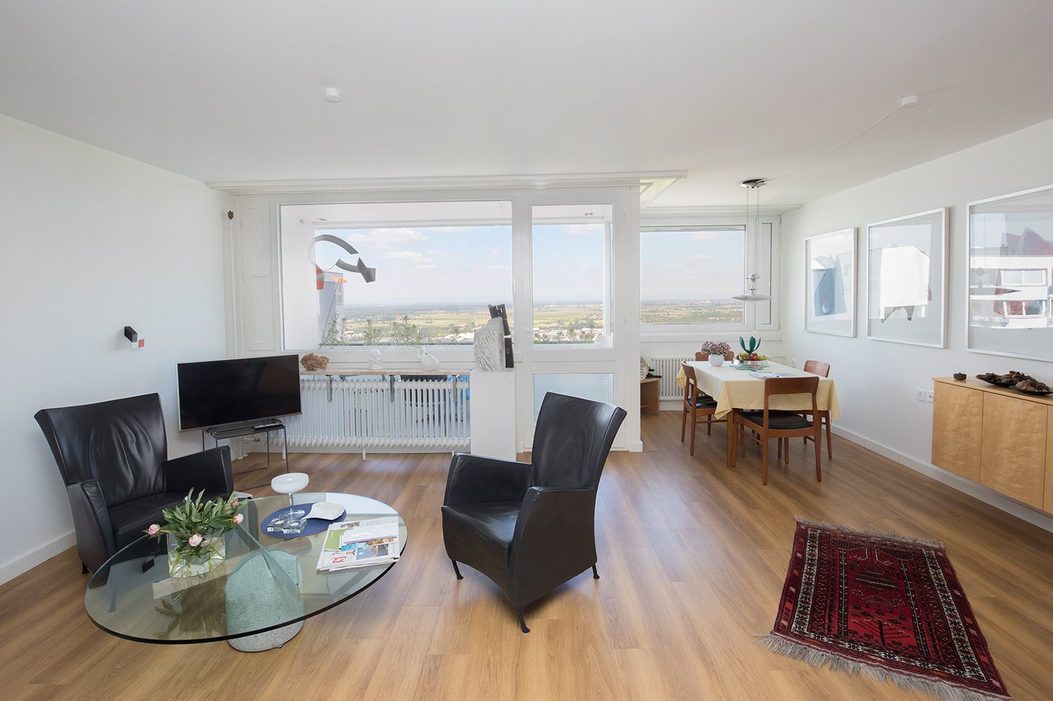 Viel Raum zur Verwirklichung eigener Wohnideen gibt es in den 2- und 3-Zimmer-Wohnungen. Viel Raum zur Verwirklichung eigener Wohnideen gibt es in den 2- und 3-Zimmer-Wohnungen.