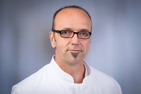Volkskrankheit Arthrose und Rückenschmerz Volkskrankheit Arthrose und Rückenschmerz