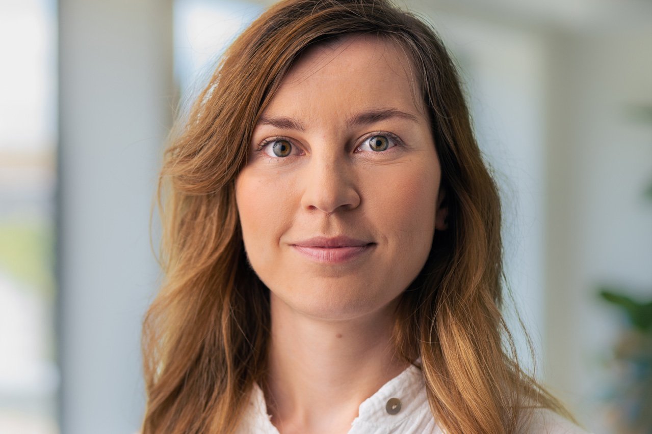 Freiwilligendienst Porträtaufnahme einer Mitarbeiterin des Augustinum