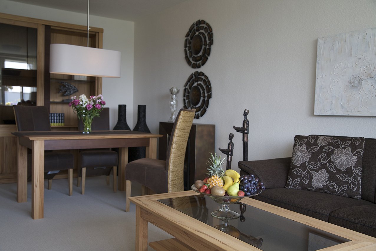 Ihre liebgewonnenen Möbel und Erinnerungsstücke können Sie natürlich mitbringen. Ihre liebgewonnenen Möbel und Erinnerungsstücke können Sie natürlich mitbringen.