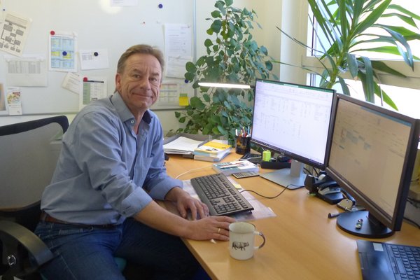 Markus Bauer Markus Bauer am Arbeitsplatz